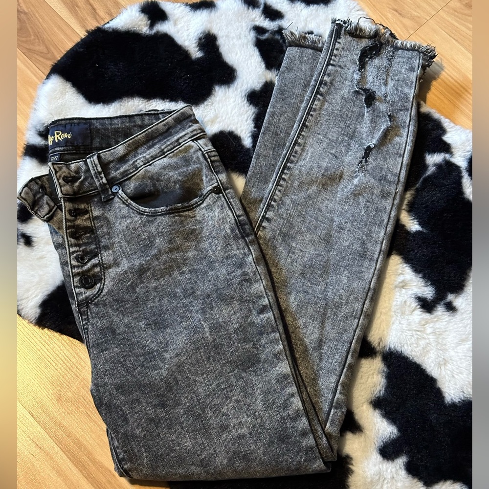 Acid wash black skinny jeans